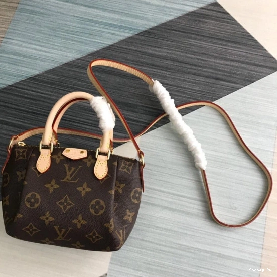 TURENNE Louis Vuitton 0815